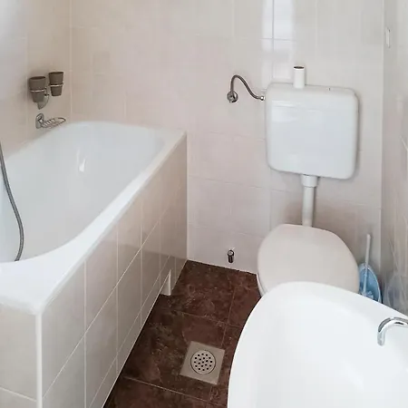 Apartment Awesome In Donje Polje